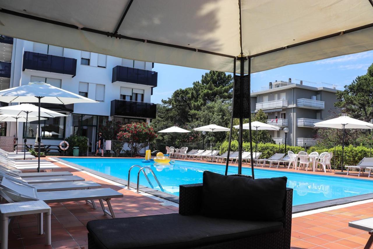 Hotel Eden Lignano Sabbiadoro Dış mekan fotoğraf