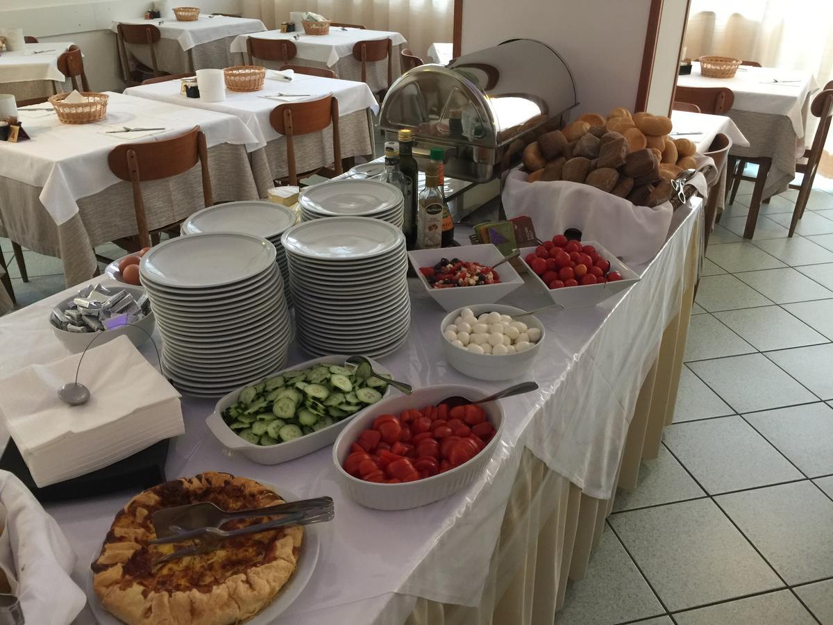 Hotel Eden Lignano Sabbiadoro Dış mekan fotoğraf