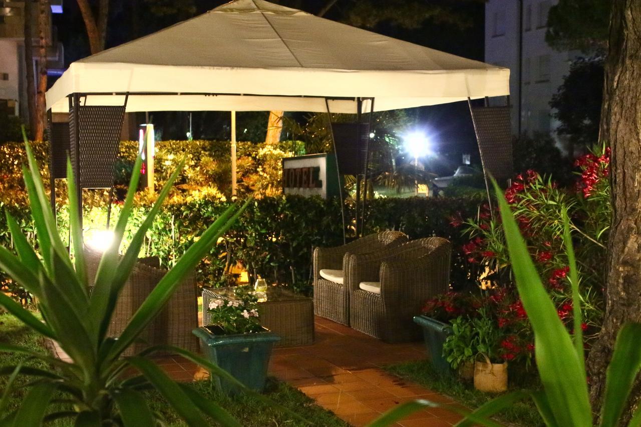 Hotel Eden Lignano Sabbiadoro Dış mekan fotoğraf
