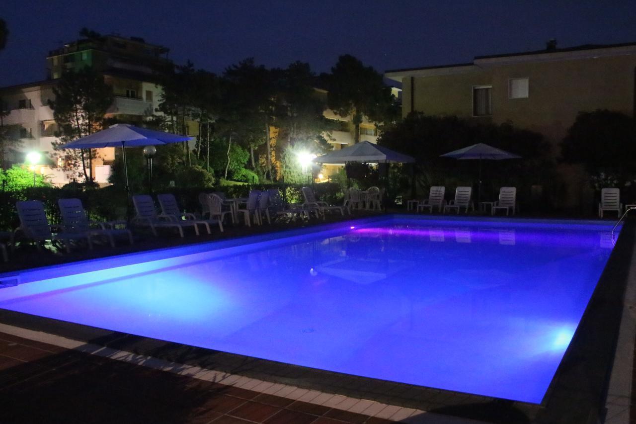 Hotel Eden Lignano Sabbiadoro Dış mekan fotoğraf