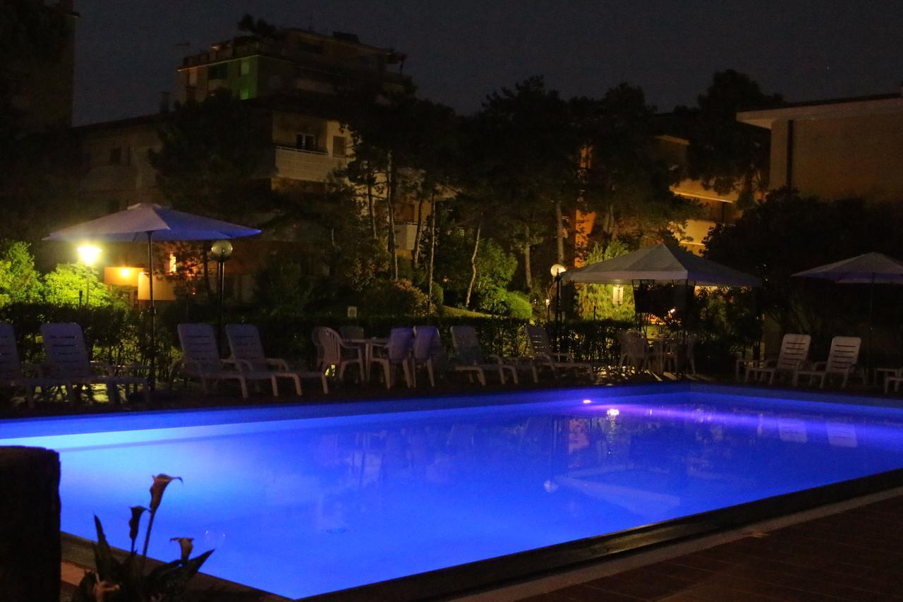 Hotel Eden Lignano Sabbiadoro Dış mekan fotoğraf
