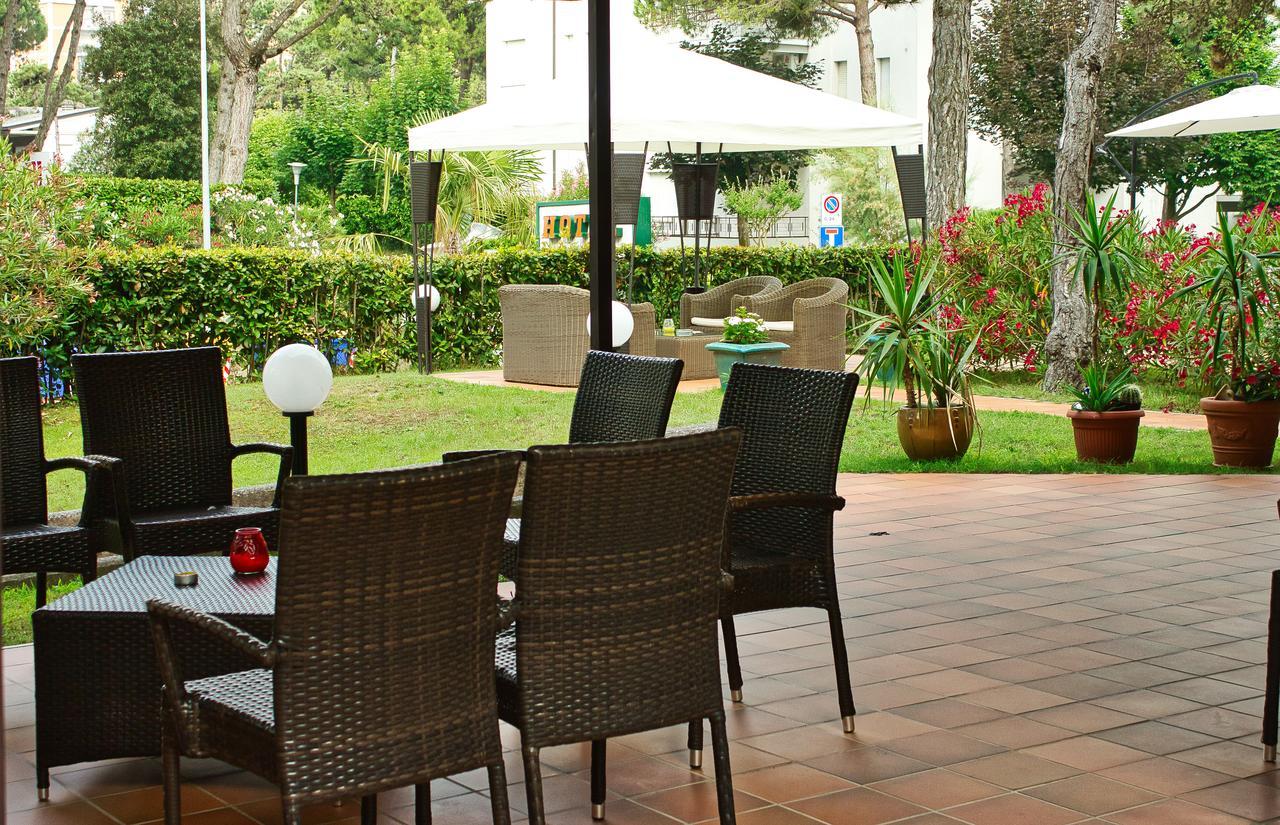 Hotel Eden Lignano Sabbiadoro Dış mekan fotoğraf