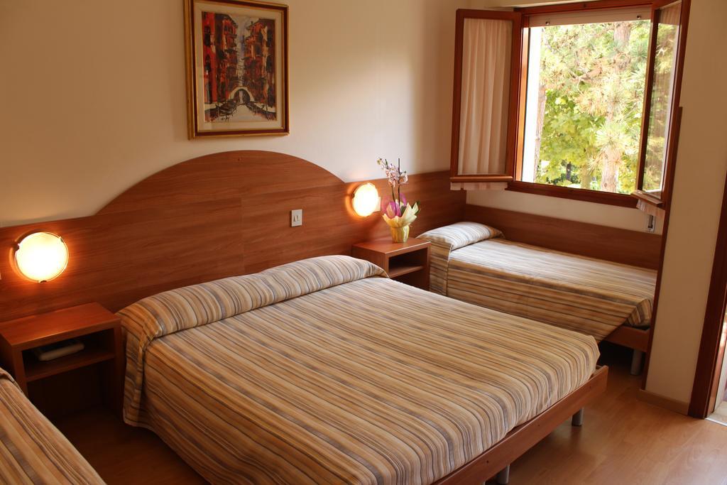 Hotel Eden Lignano Sabbiadoro Oda fotoğraf